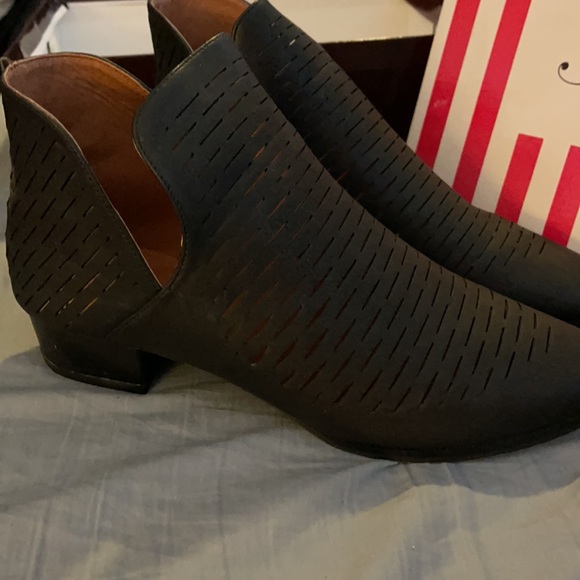 Shortie boots open weave kept in box - Picture 3 of 3